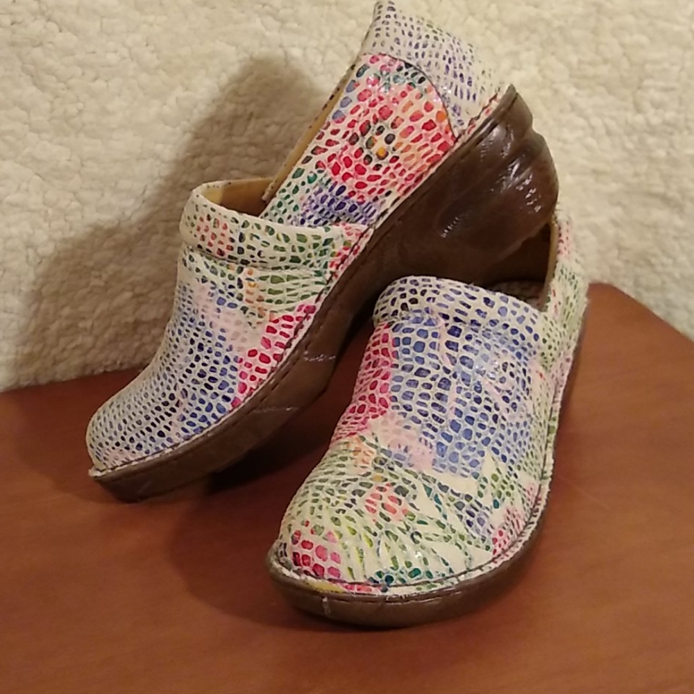 Beautiful clog very comfortable!